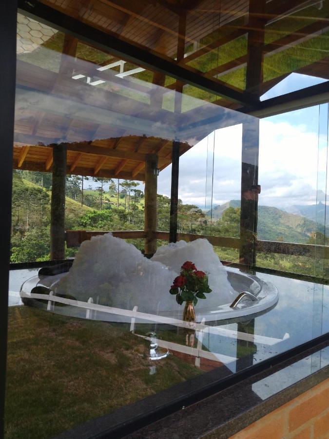 Chales Xanoti Oferece Conforto E Tranquilidade. 萨普卡伊米林 外观 照片